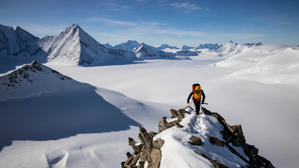 Conrad Anker sur la crête du Mont Tyree
