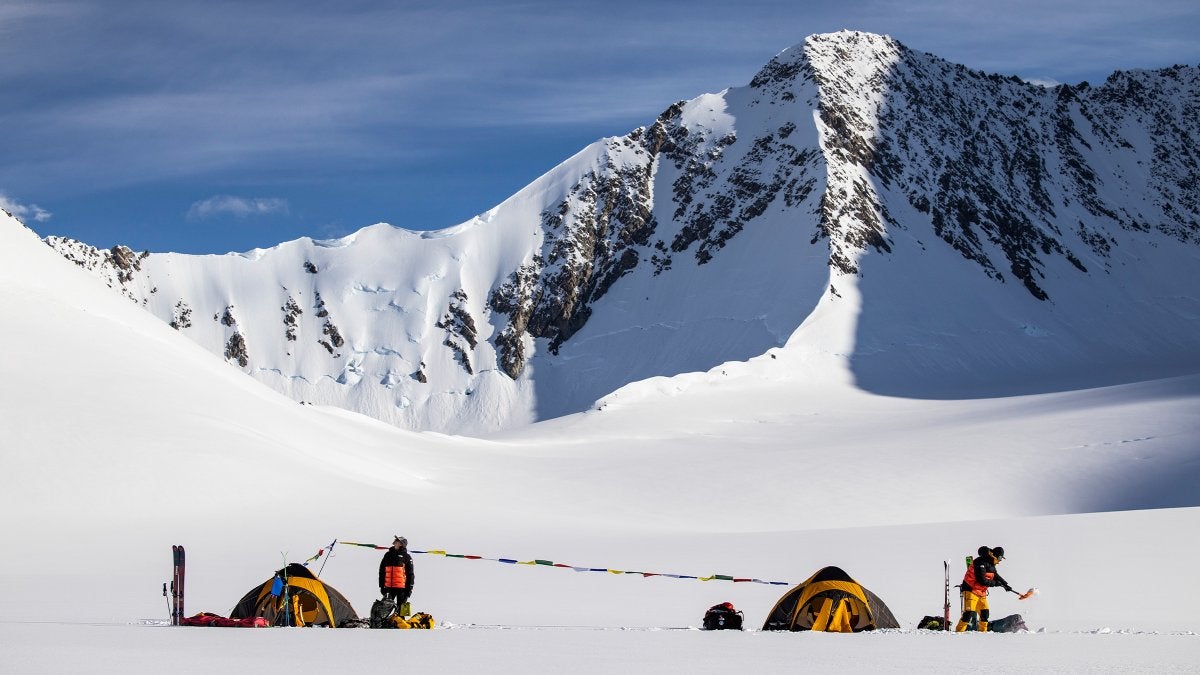 Hilaree Nelson et Morrison sur le glacier Patton en Antarctique