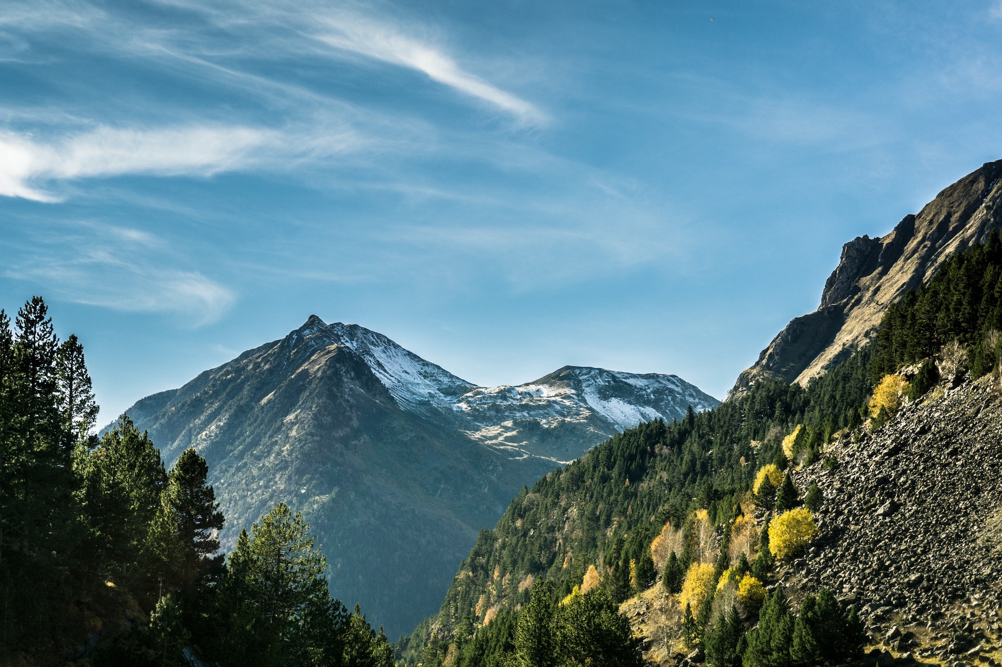Pyrénées : en 1 clic, accédez à 63 refuges français et espagnols