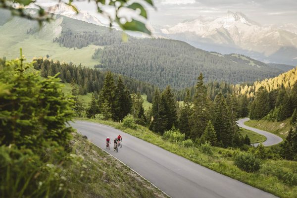 cyclotourisme : tour des alpes vaudoises en Suisse