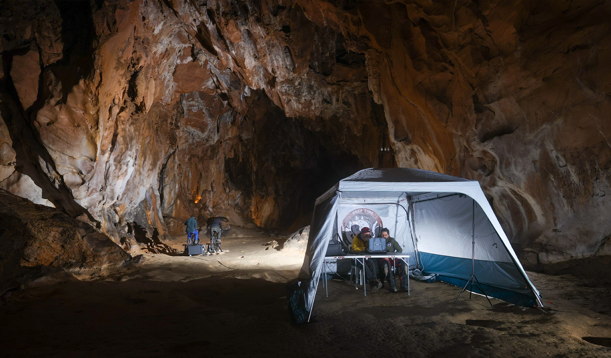 Deep Time : Travaux scientifiques in situ
