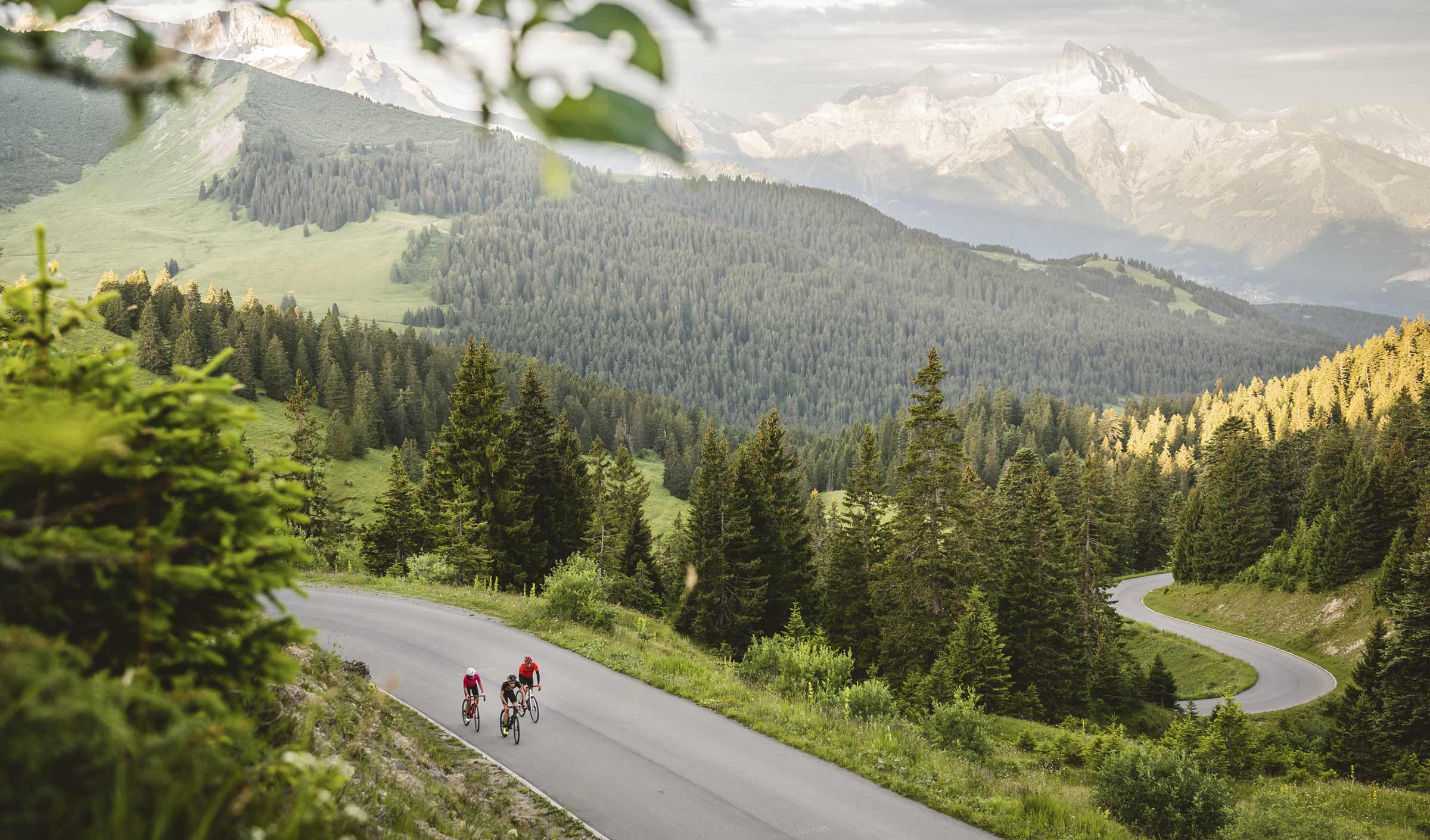 cyclotourisme : tour des alpes vaudoises en Suisse