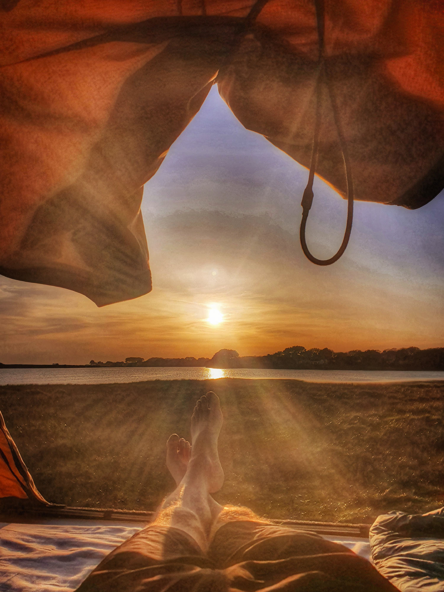 Jeff Bloyet tour d'europe, tente sur le toit