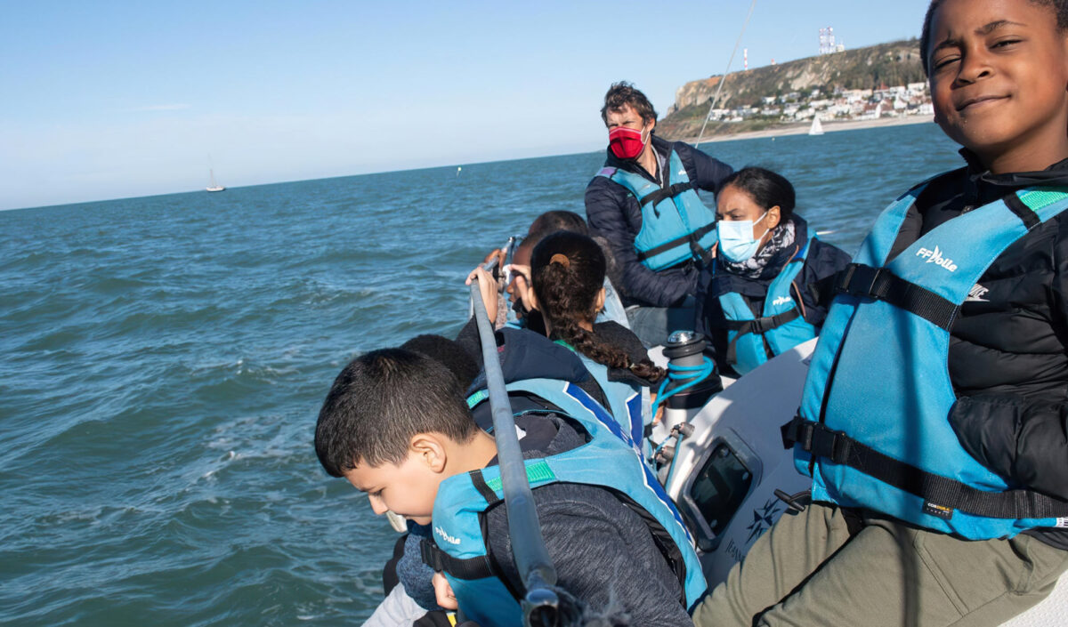 Paul Meilhat embarque les enfants de banlieue avec Surfrider