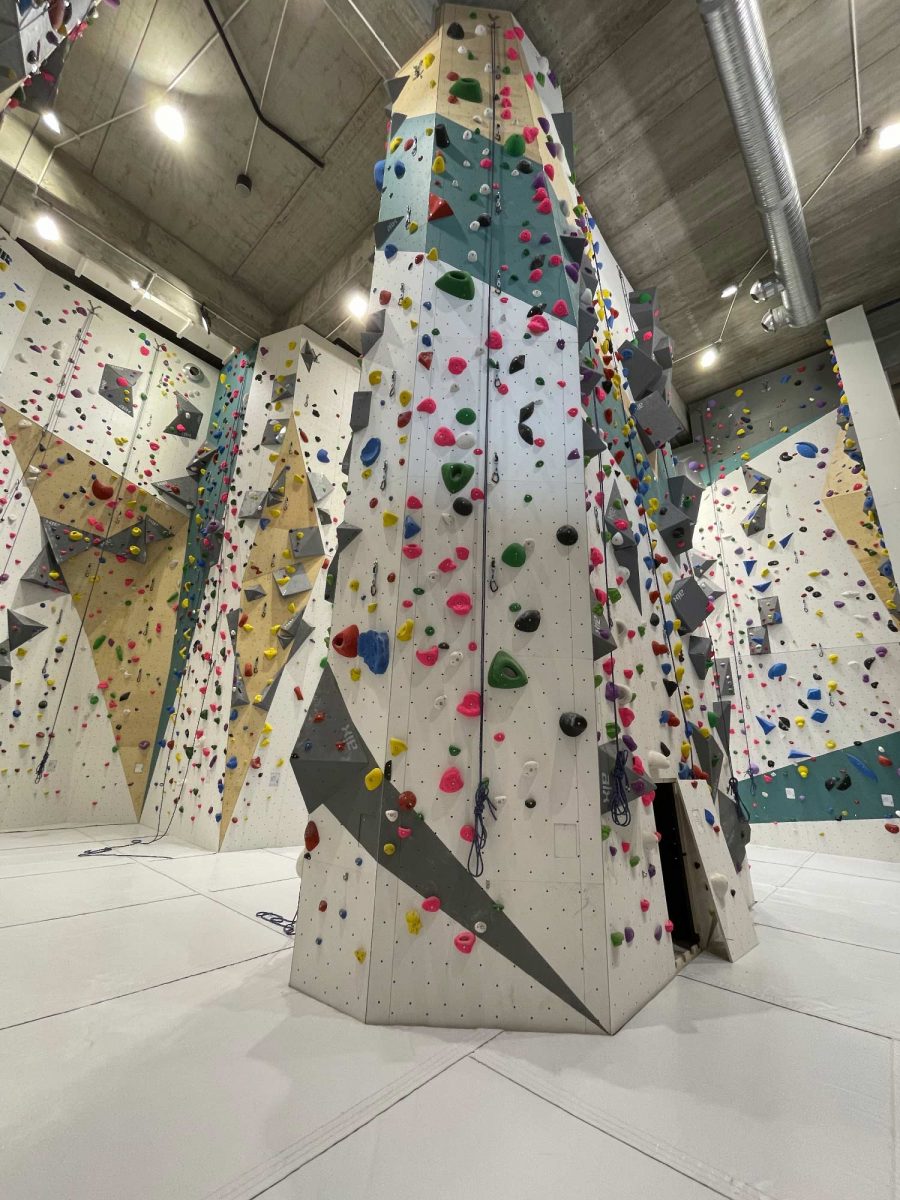 Climb Up porte d'Italie, la plus grande salle d'escalade de France