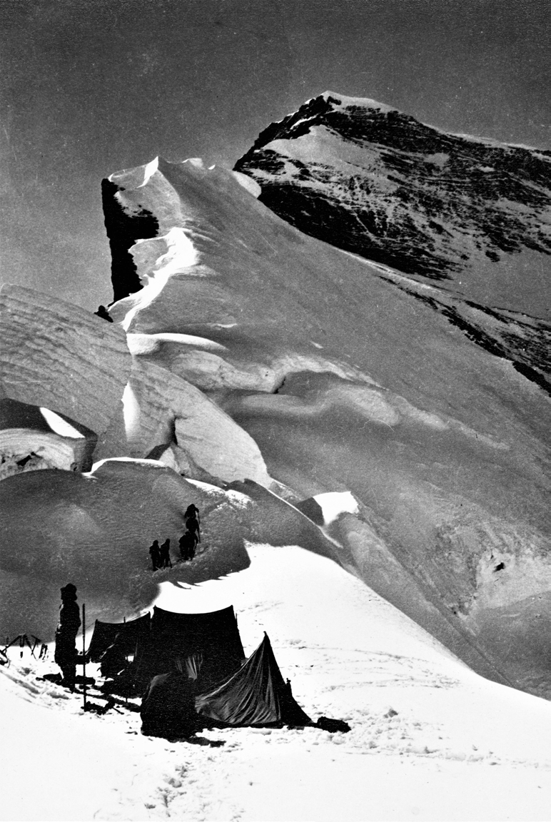 Photo archive Everest