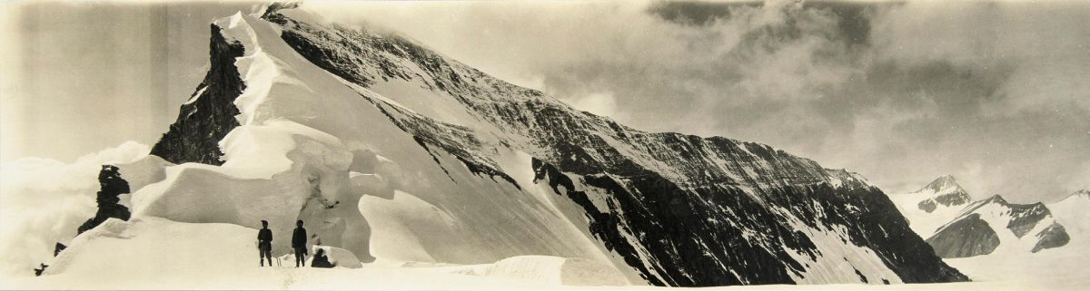 Photo archive Everest