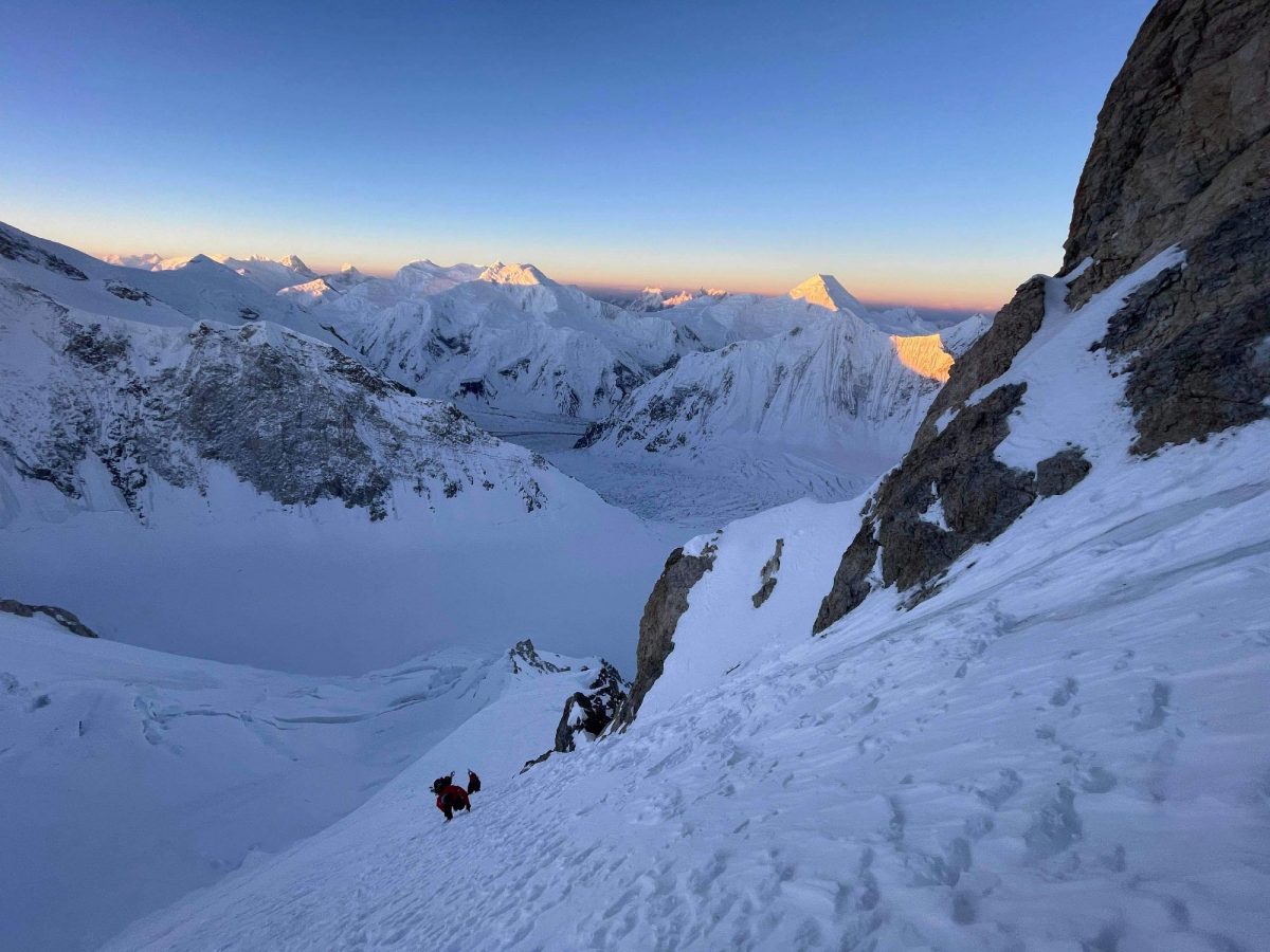 alpiniste ouverture à ski au Gasherbrum II