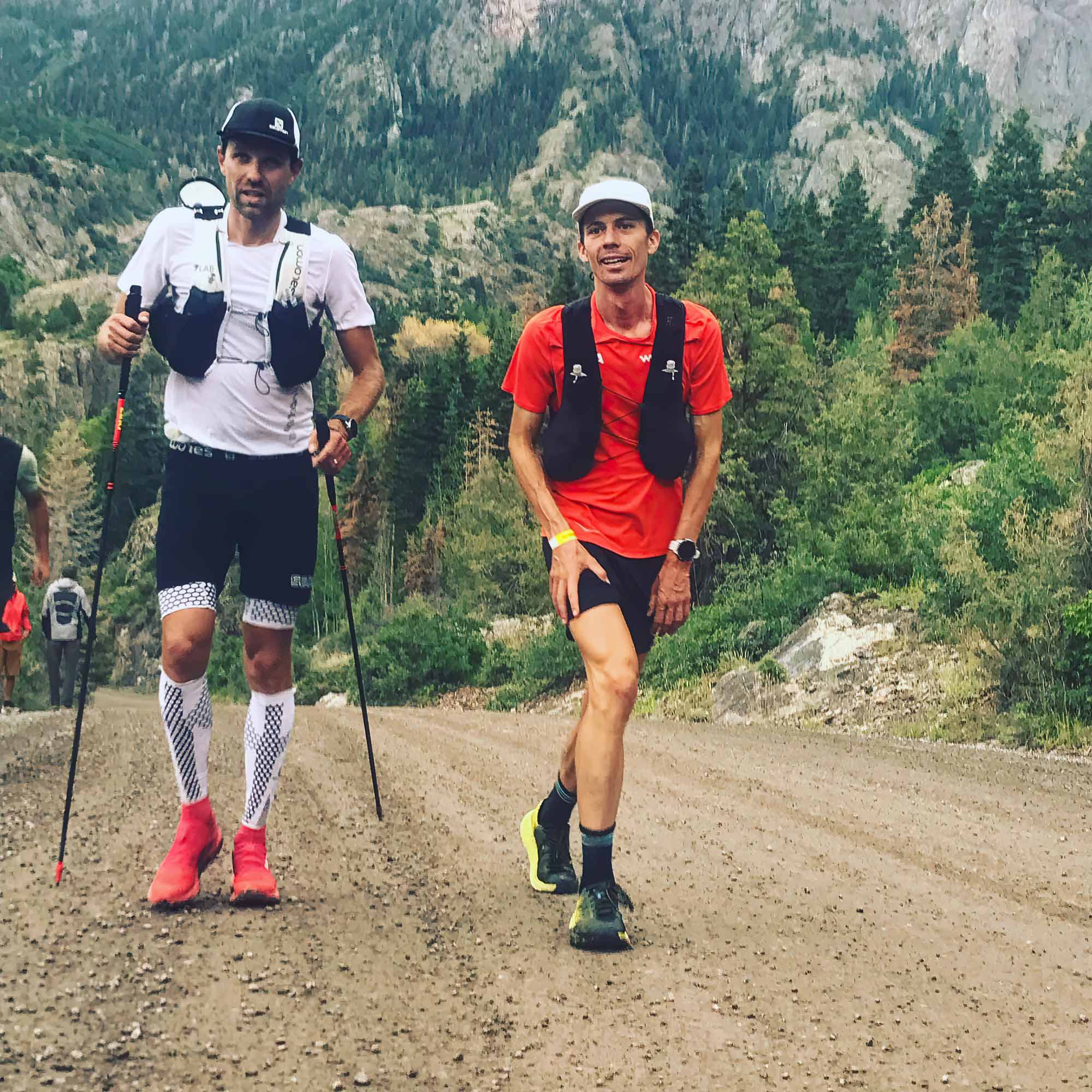 François d'Haene court avec Jim Walmsley sur la Hardrock 100