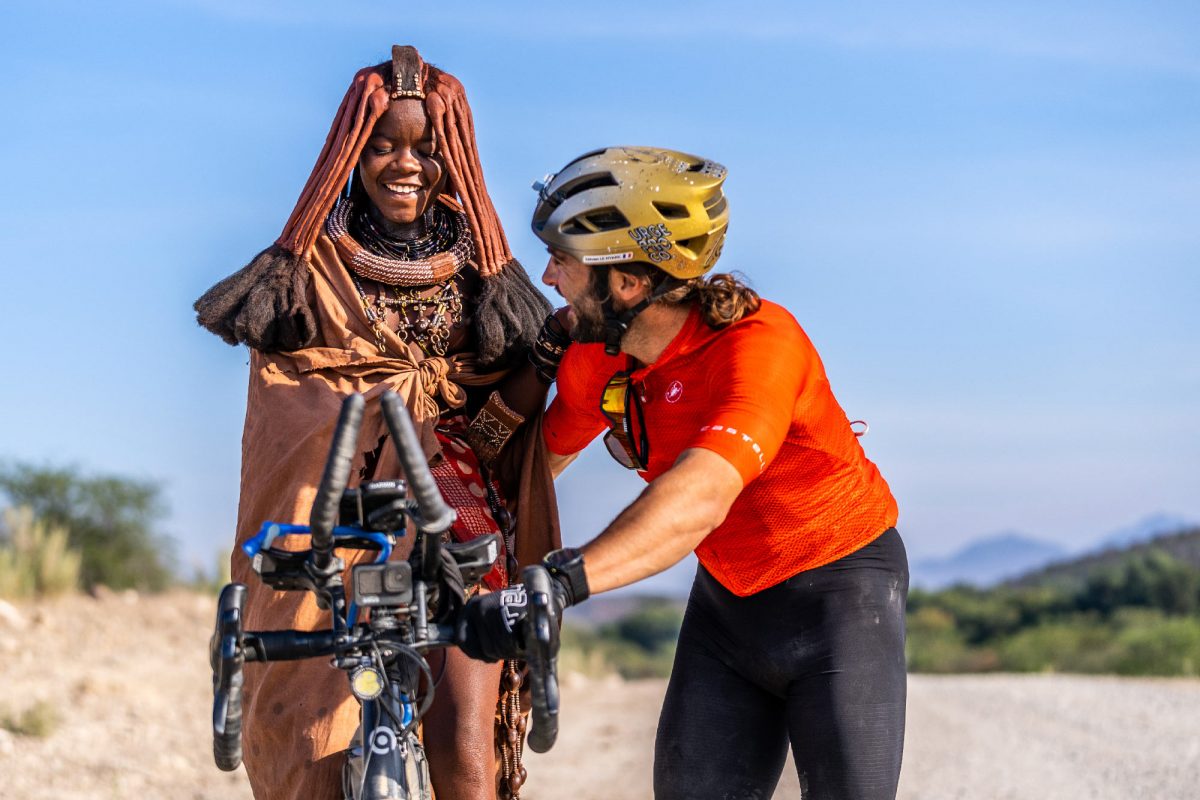 Steven le Hyaric : traversée du désert du Namib à vélo