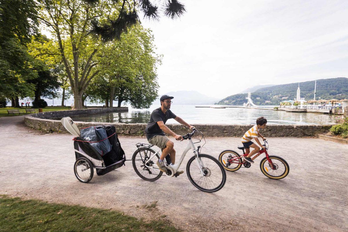 Kayak gonflable Aqua Marina transportable en vélo