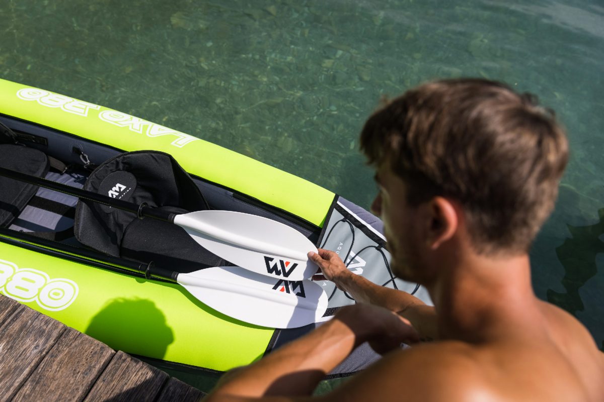 mise à l'au kayak gonflable Aqua Marina