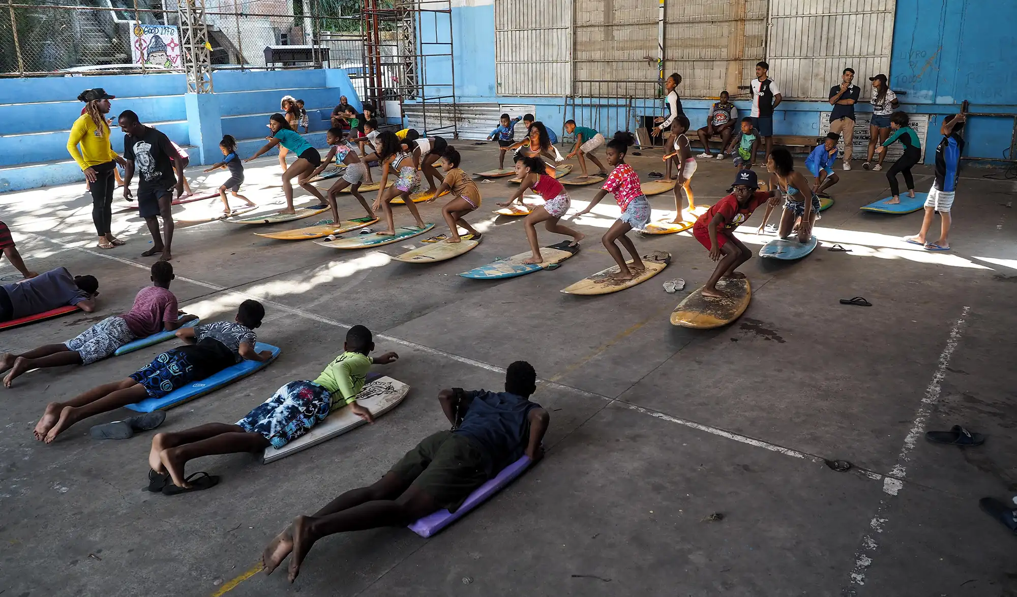 école de surf au coeur des favélas de Rio