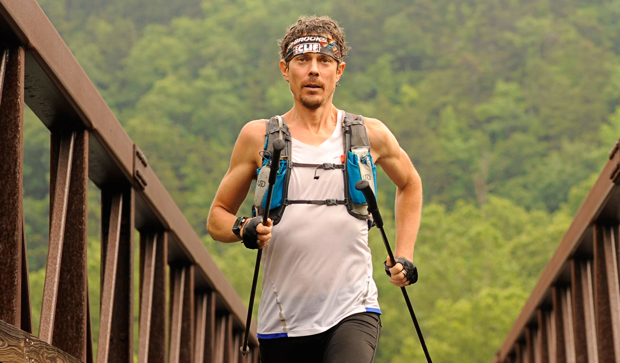 Scott Jurek en course sur le sentier des Appalaches