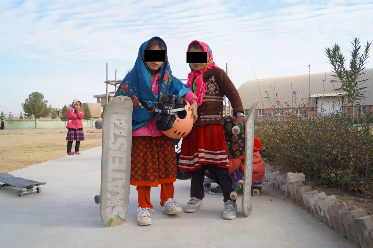 filles skate afghanistan
