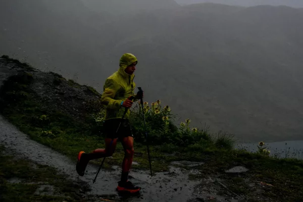 Coureur TDS sous la pluie