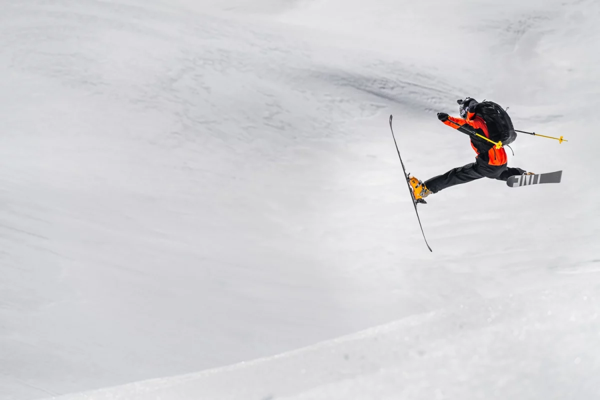 Home lines : Léo Taillefer saut écart