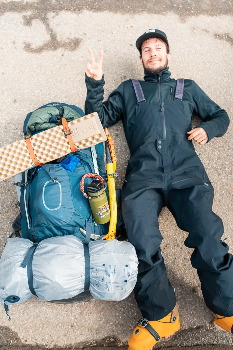 Home lines : Léo Taillefer sac à dos avec matériel de montagne