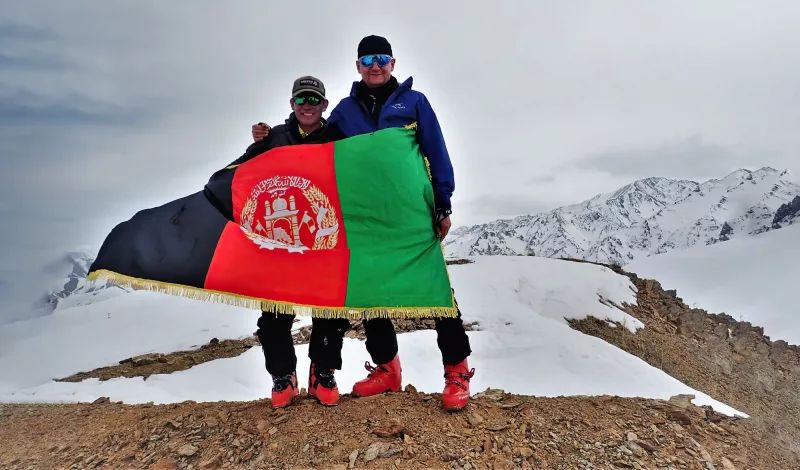 Come gli sciatori della squadra olimpica afghana e le loro famiglie sono stati contrabbandati in Italia