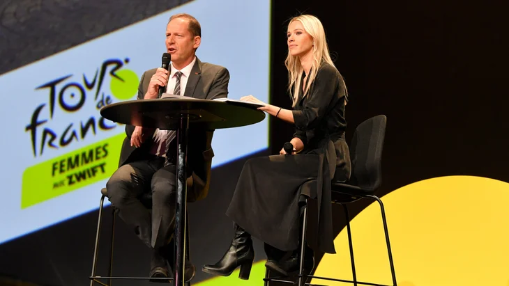 Marion Rousse (à droite) et Christian Purdhomme d'ASO annoncent les détails du parcours du Tour de France féminin.
