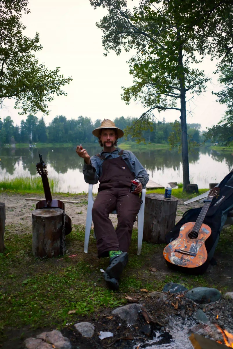 Plantation d'arbres dans les forêts du Canada