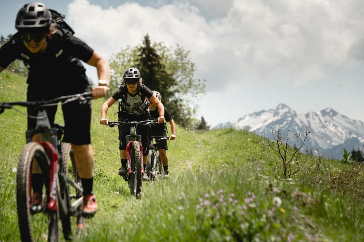 Aventure VTT High Perimeter autour du lac d'Annecy