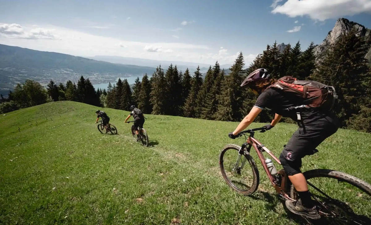 Aventure VTT High Perimeter autour du lac d'Annecy