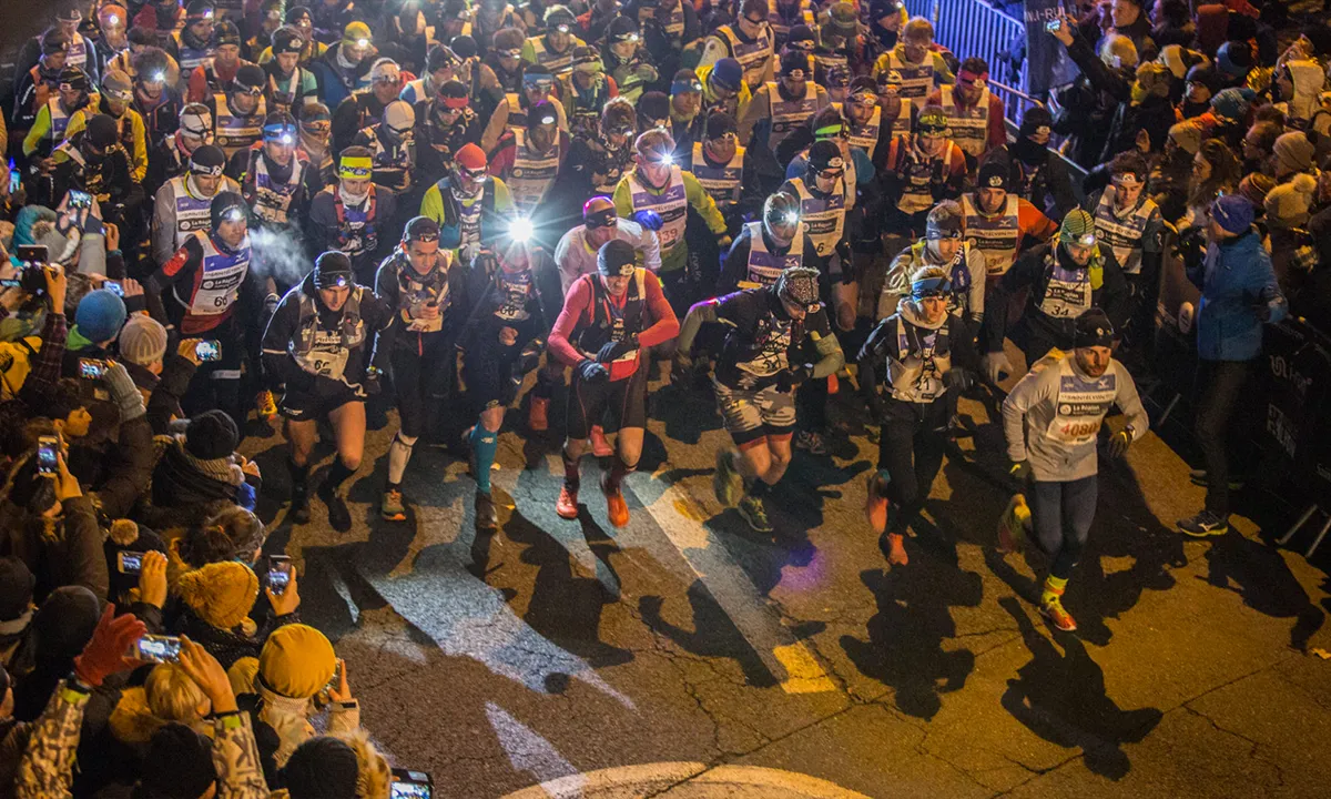 Départ en masse Sainté Lyon de nuit