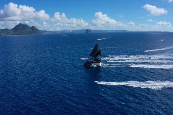 Arrivée Maxi Edmond de Rothschild à la Transat Jacques Vabre