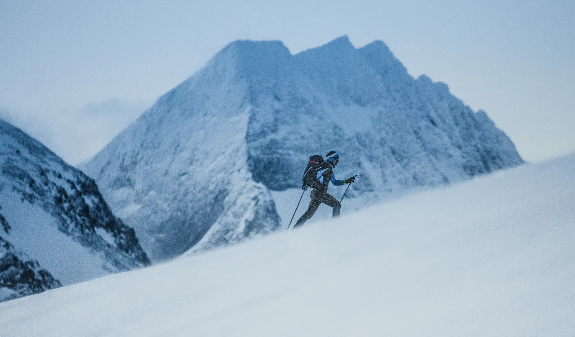 Kilian Jornet en ski de rando en Norvège