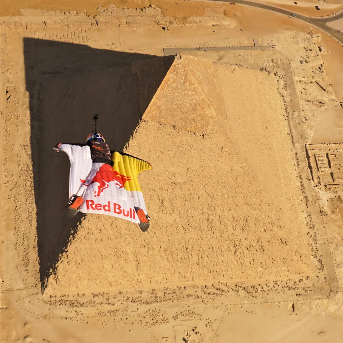 Fred Fugen wingsuit pyramides Egypte