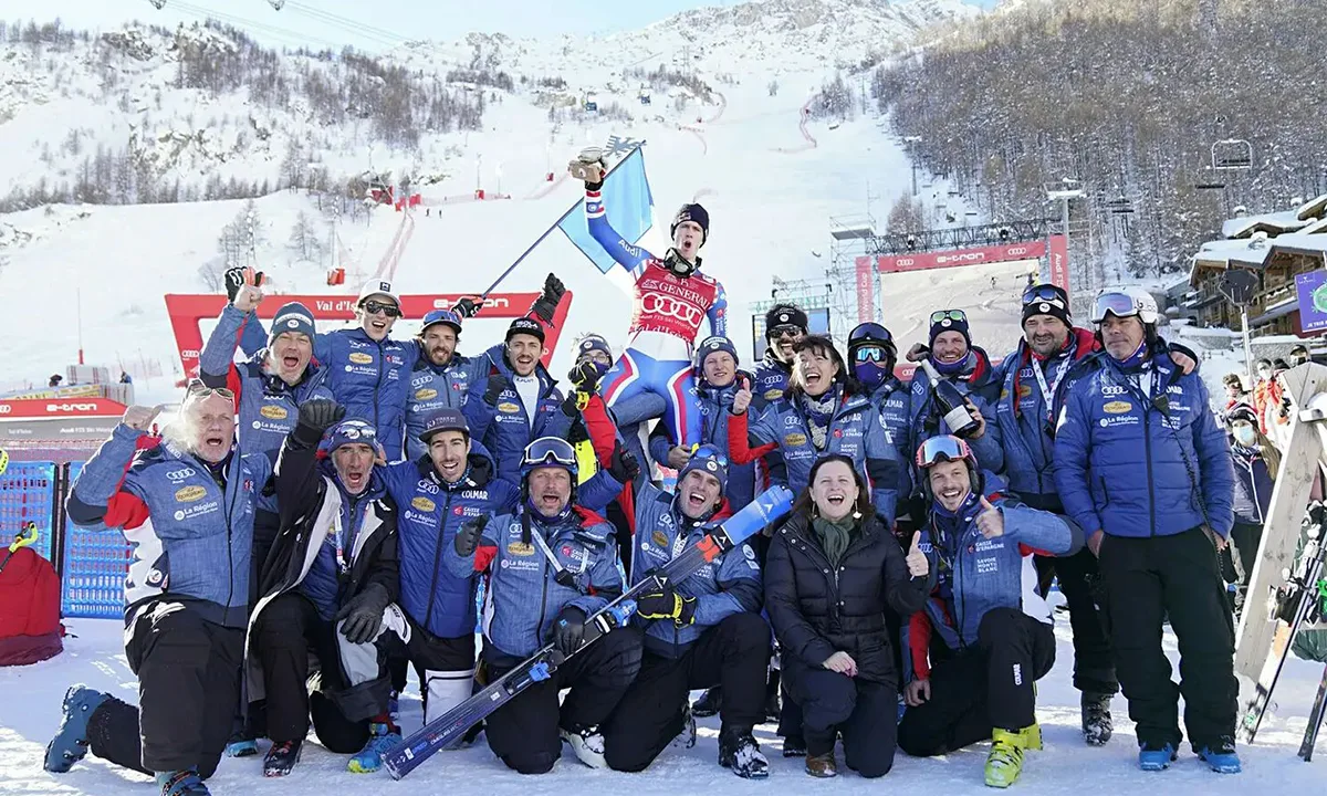 Clement Noel victoire slalom avec son equipe