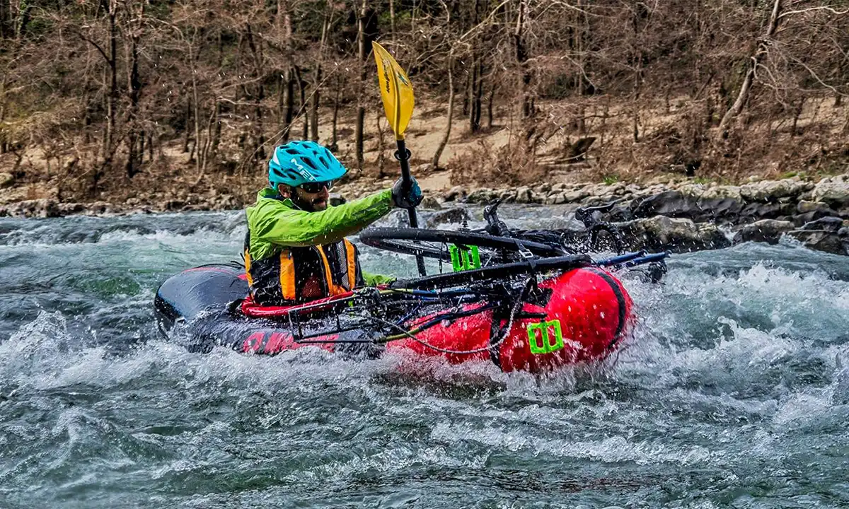 Packraft Mekong avec velo