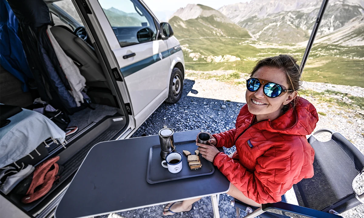 petit dejeuner dans un van
