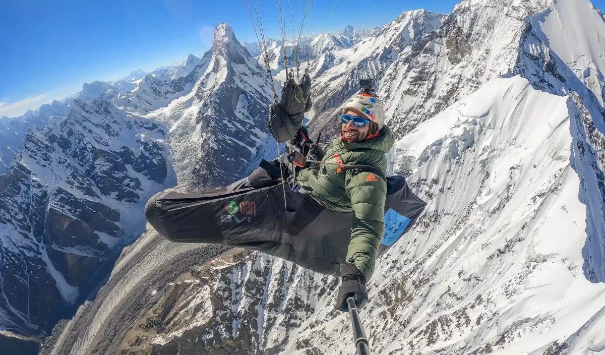 Antoine Girard vol en parapente a 8000 mètres