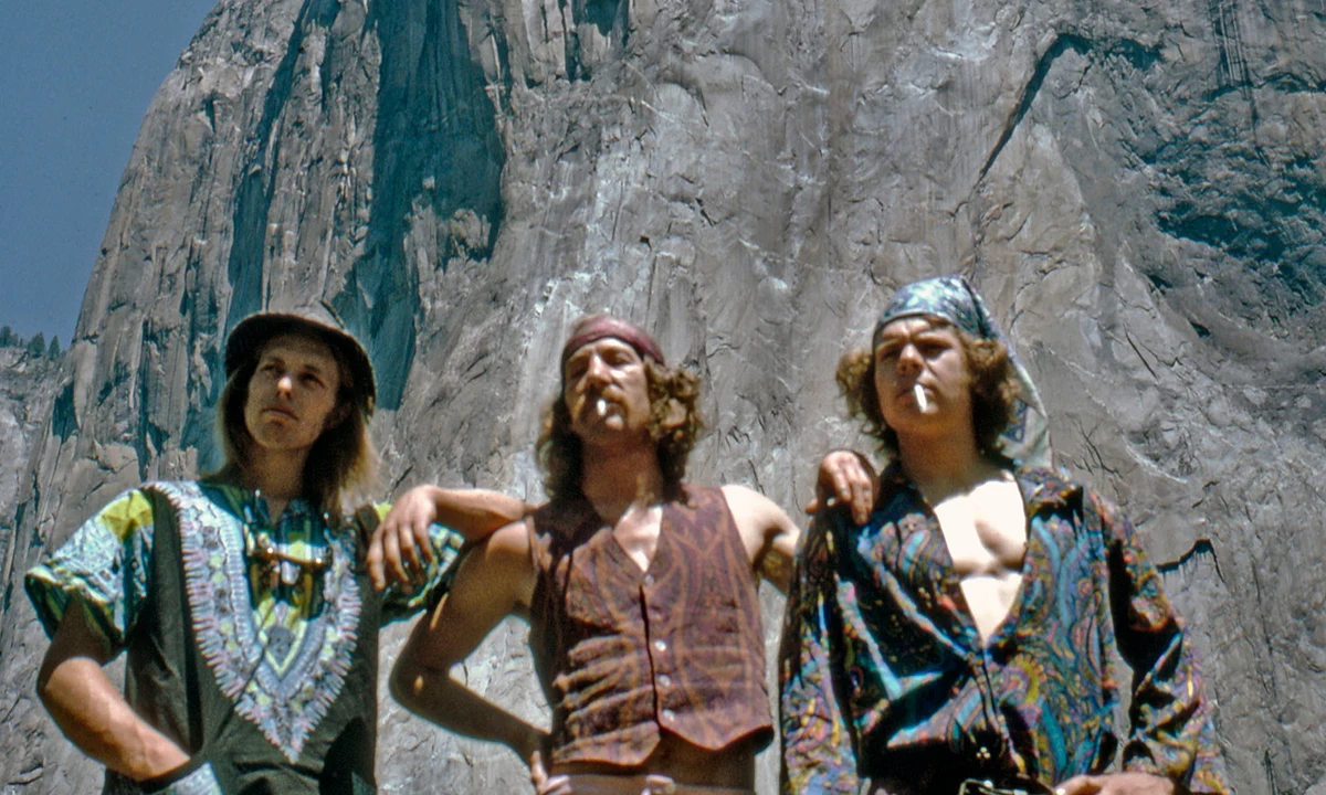 Billy Westbay, Jim Bridwell et John Long devant El Capitan au Parc National du Yosemite en 1975