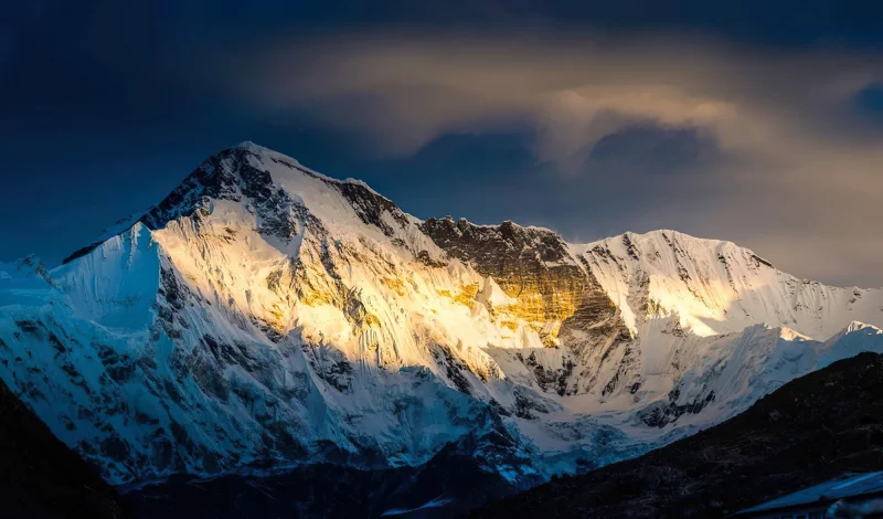 ¿Puede el Cho Oyu ser escalado por expediciones comerciales a través de Nepal?  ¡Los sherpas creen que sí!