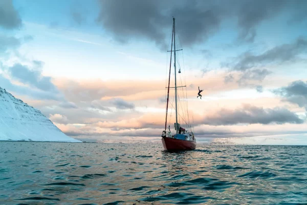 Chris Burkard Islande