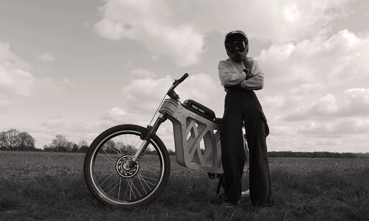 Velo electrique en bois electraply par une menuisiere