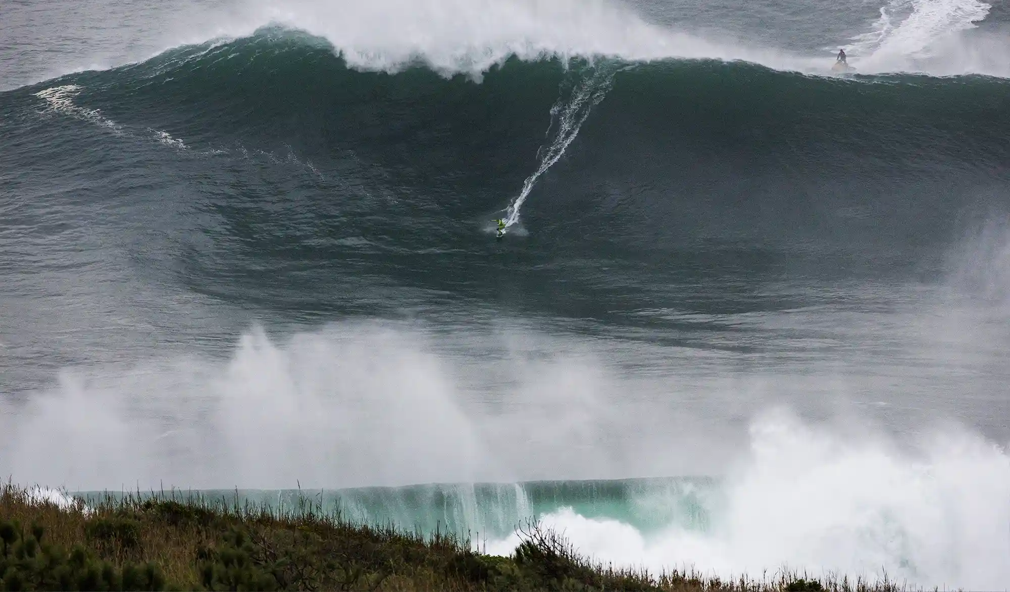 Garrett McNamara surf Nazarée