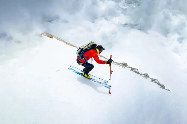 Premiere descente a ski du Makalu par Adrian ballinger