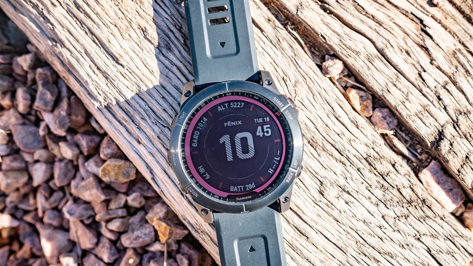 Test : Garmin Fénix 7X Sapphire Solar, la seule montre GPS dont j