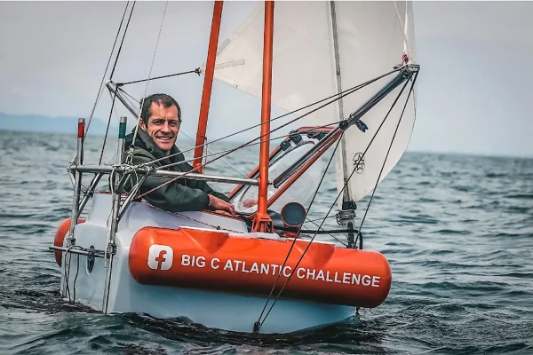 Andrew Bedwell dans son voilier de 1 mètre Big C Atlantic Challange