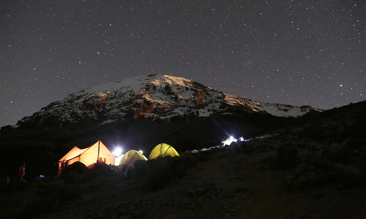 tentes de nuit - Expédition Kilimandjaro 2022 APART
