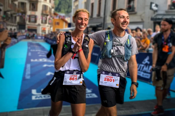 Roxana Dirvareanu & Radu Gulie UTMB derniers finishers de l'UTMB 2022