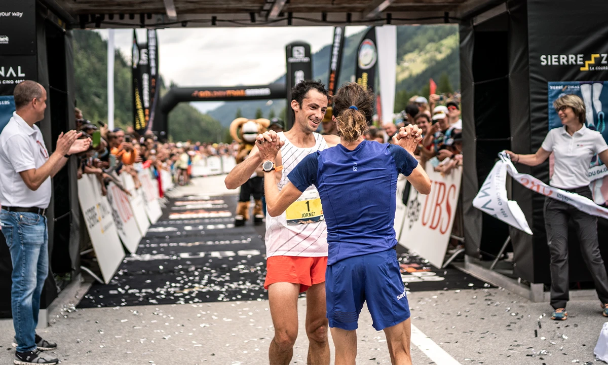 Arrivee Sierre Zinal Kilian Jornet et Maude Mathys