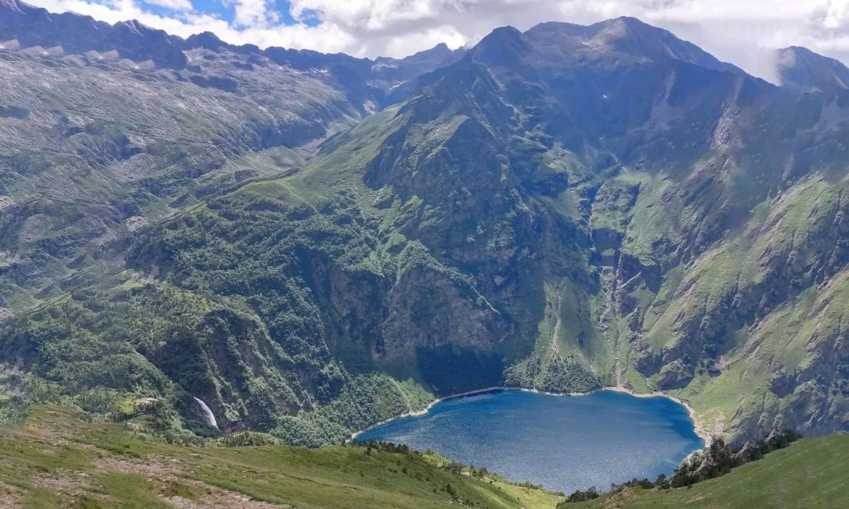 Lac Pyrenees Hexatrek