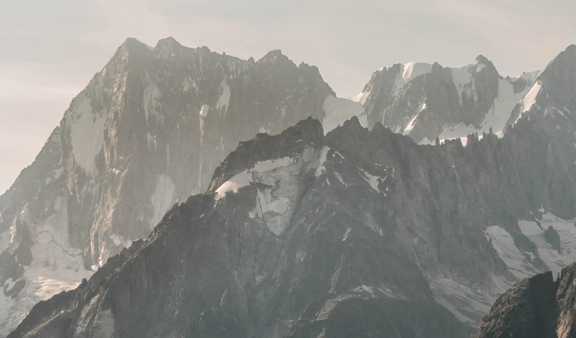 Massif du Mont-Blanc et Grandes Jorasses