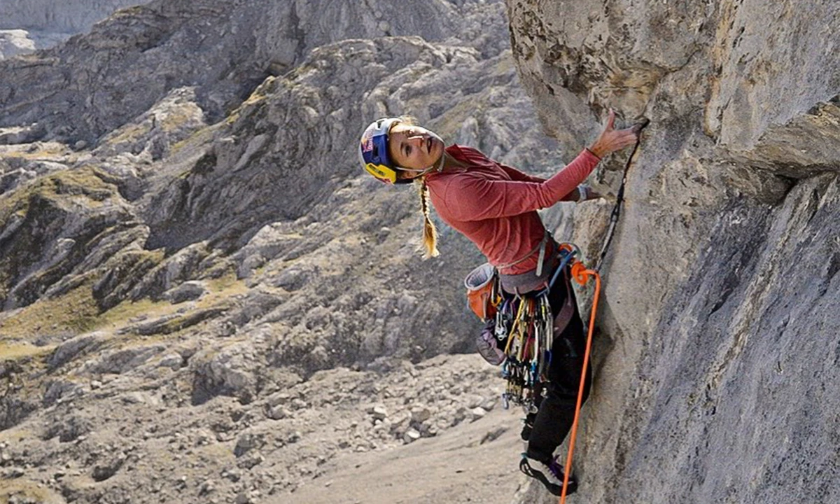 première ascension féminine de RAYU