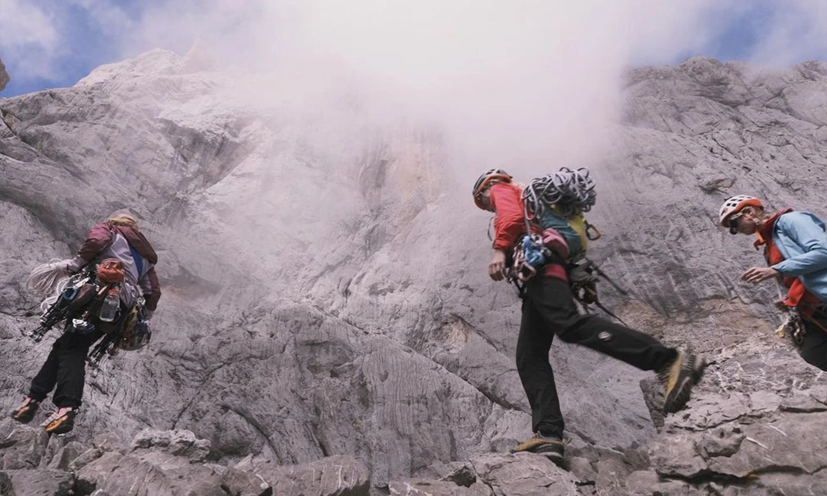 première ascension féminine de RAYU